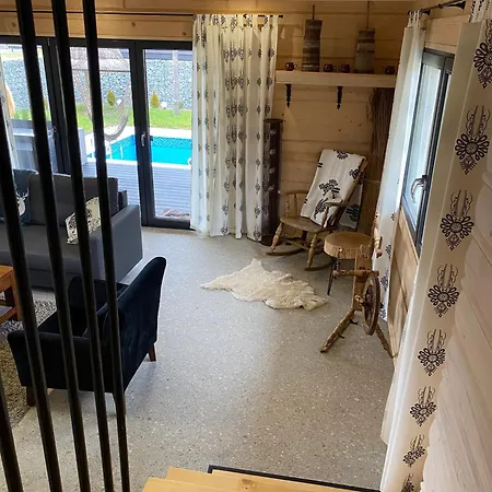 Pod Groniem 木屋 *