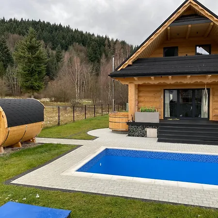 Pod Groniem 木屋 *